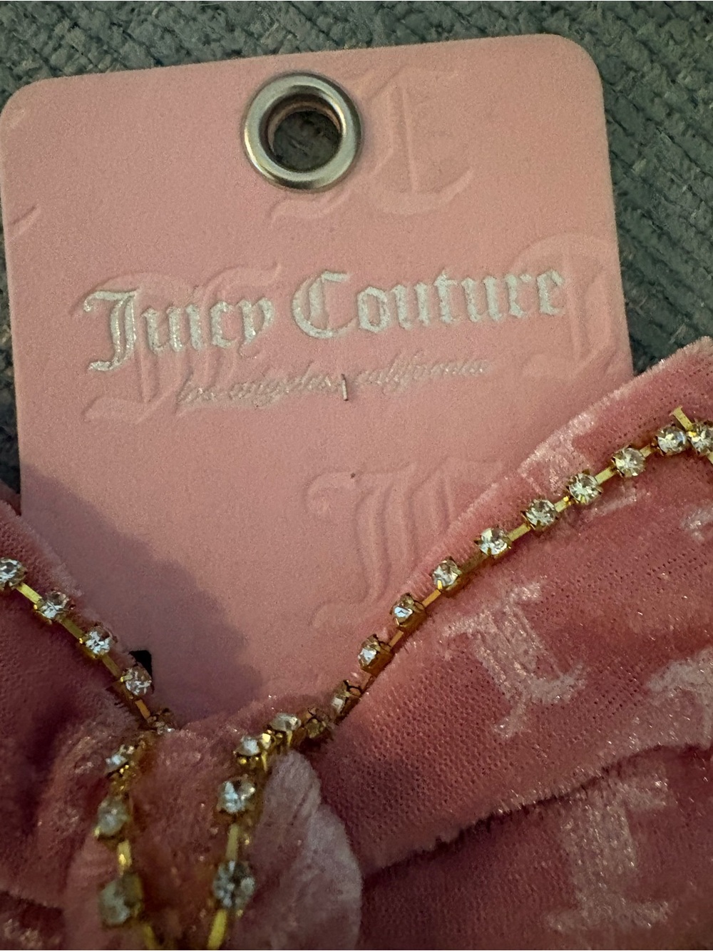Juicy Couture Pink Velvet and Embellished Bow Hair Tie Scrunchie NWT - Picture 2 of 3